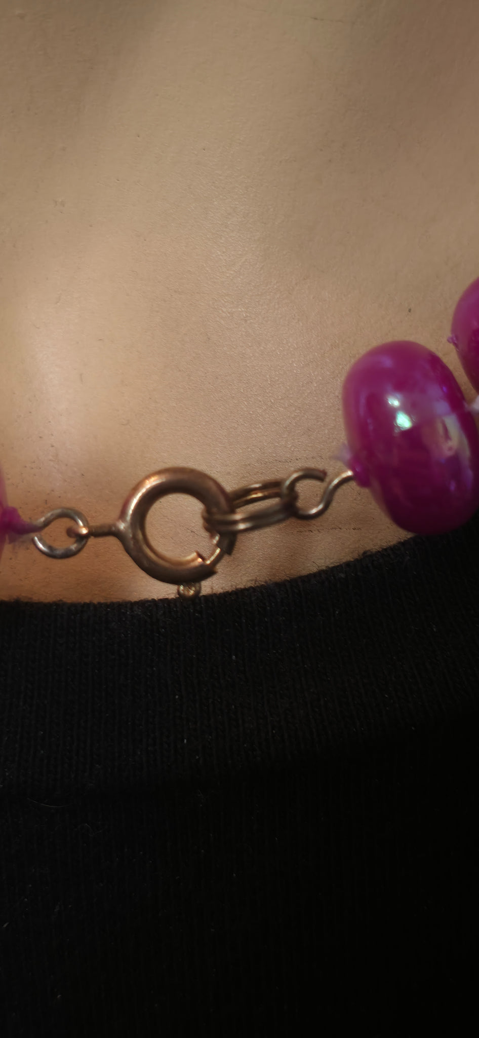 Perlenhalskette in Pink/Fuchsia – trendy & auffällig