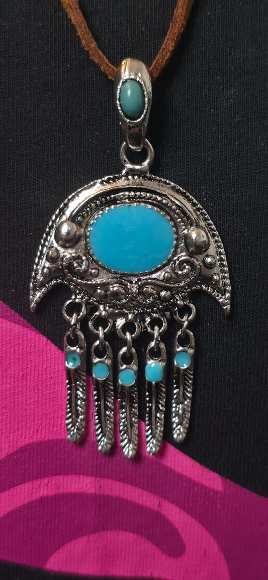 Boho Halskette mit türkisfarbenem Ornament Anhänger – Vintage Ethno Look