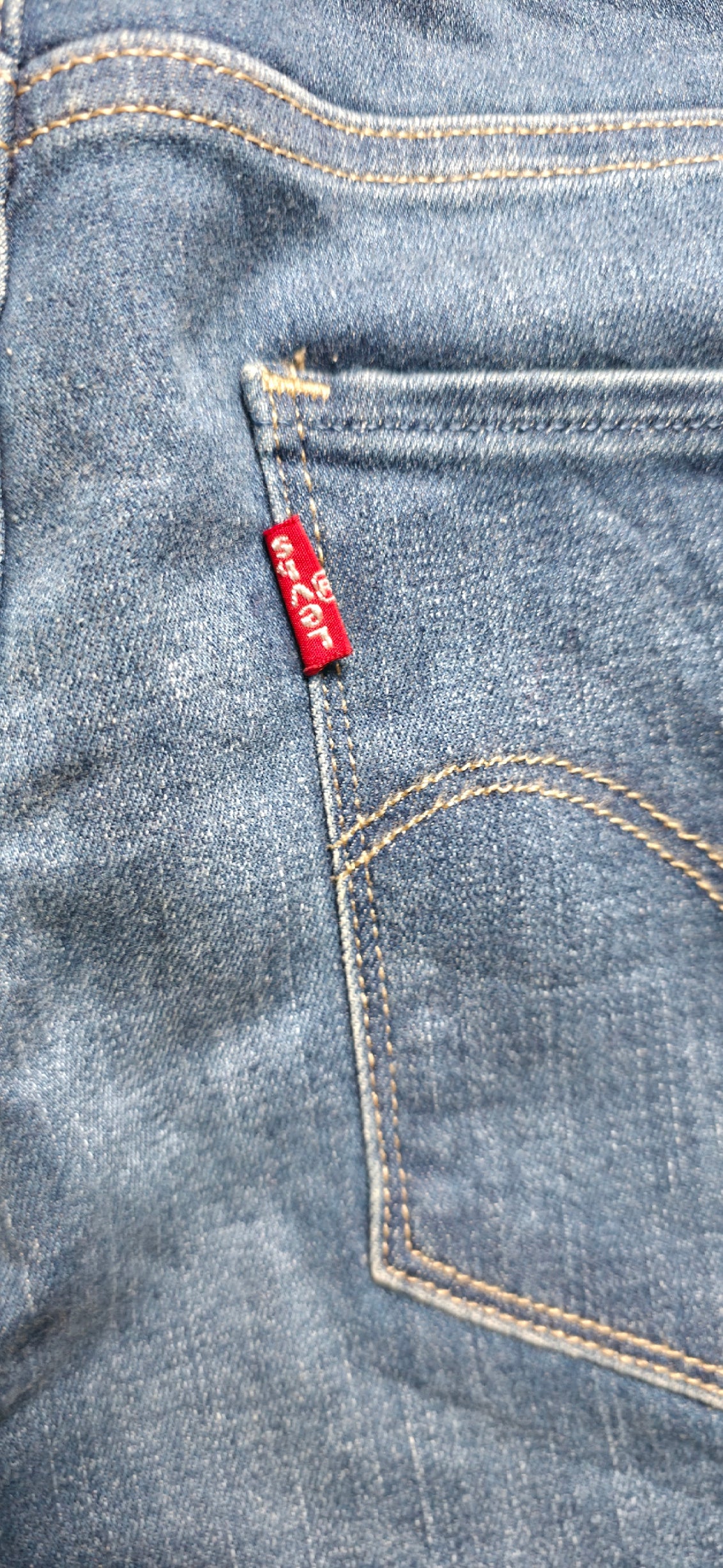 Hellblaue Jeanshose Levis
