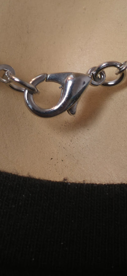 Feine Halskette mit Strass Anhängern