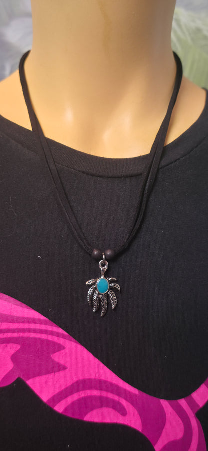 Boho Halskette mit türkisfarbenem Anhänger – Ethno Style & Statement