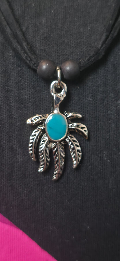 Boho Halskette mit türkisfarbenem Anhänger – Ethno Style & Statement