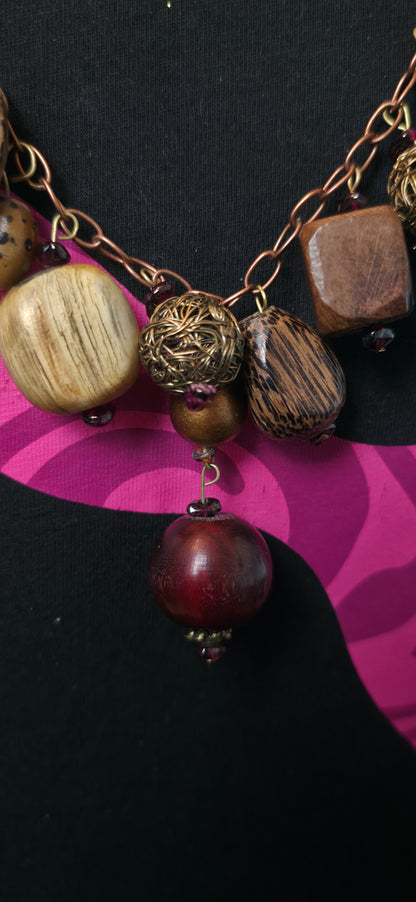 Vintage Boho Halskette mit Holzperlen & Anhänger – Naturlook Statement Schmuck
