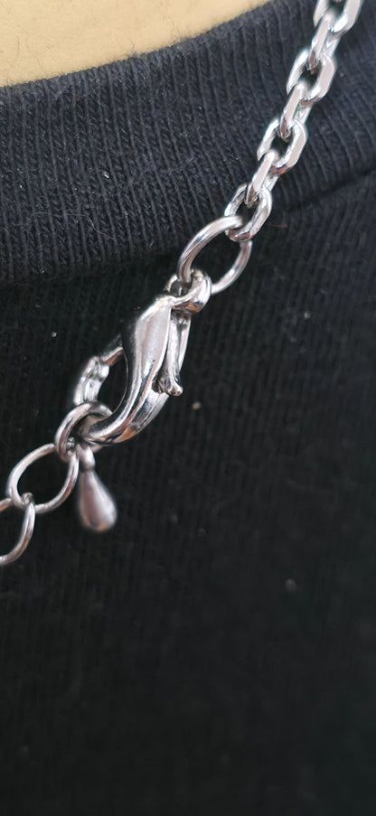 Silberne Halskette mit Strass Anhänger – eleganter Vintage Glam Look