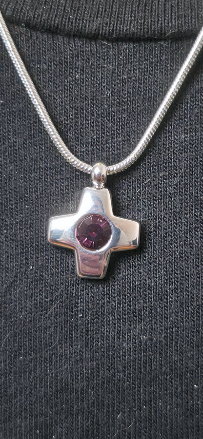Feine Silber Halskette mit Kreuz Anhänger & blauem Stein – minimalistischer Stil