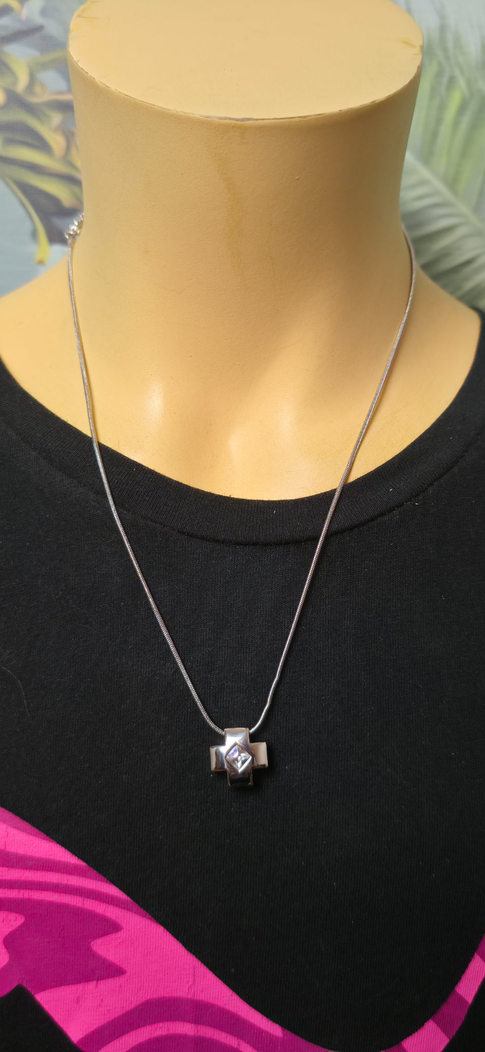 Silber Halskette mit Kreuz Anhänger