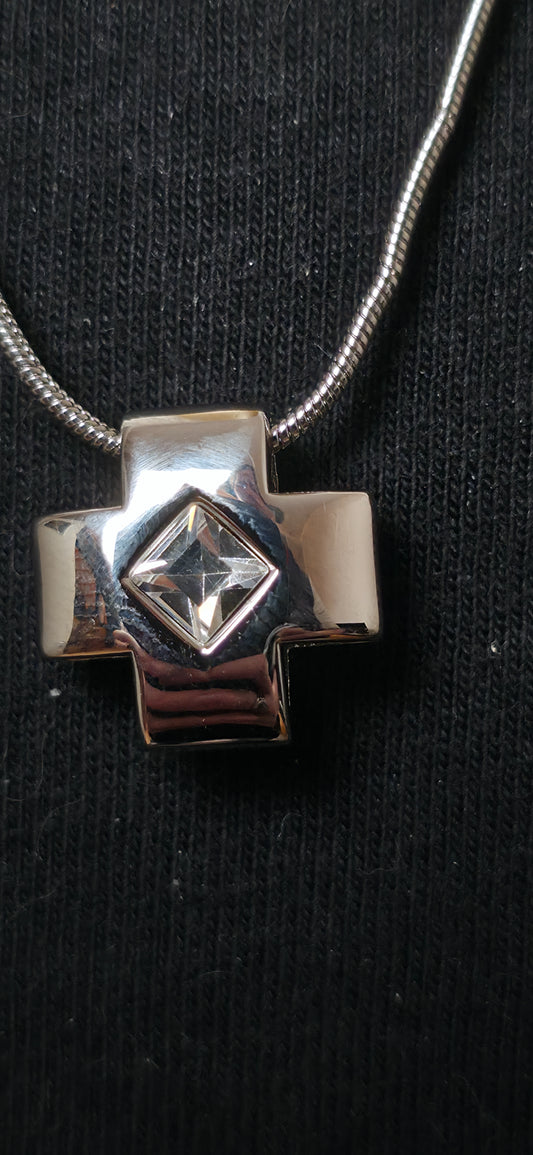 Silber Halskette mit Kreuz Anhänger