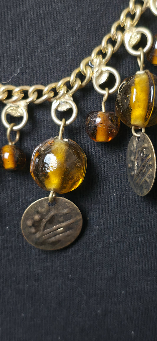 Goldene Statement Halskette mit Münz Anhängern & Perlen – Boho Ethno Style