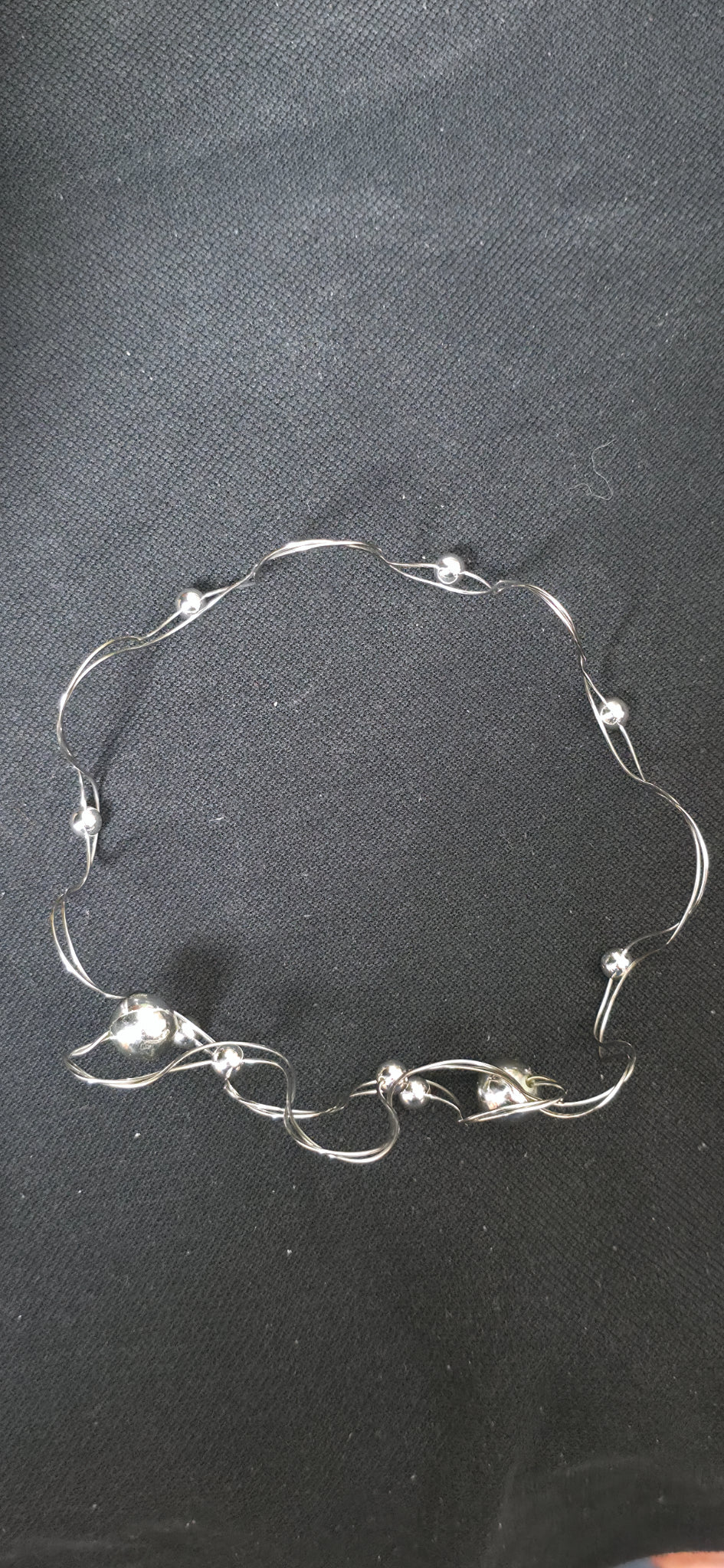 Silbernes Wellen Choker Collier – Moderner Statement Halsreif
