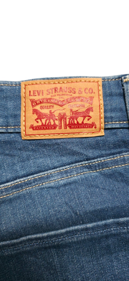 Hellblaue Jeanshose Levis