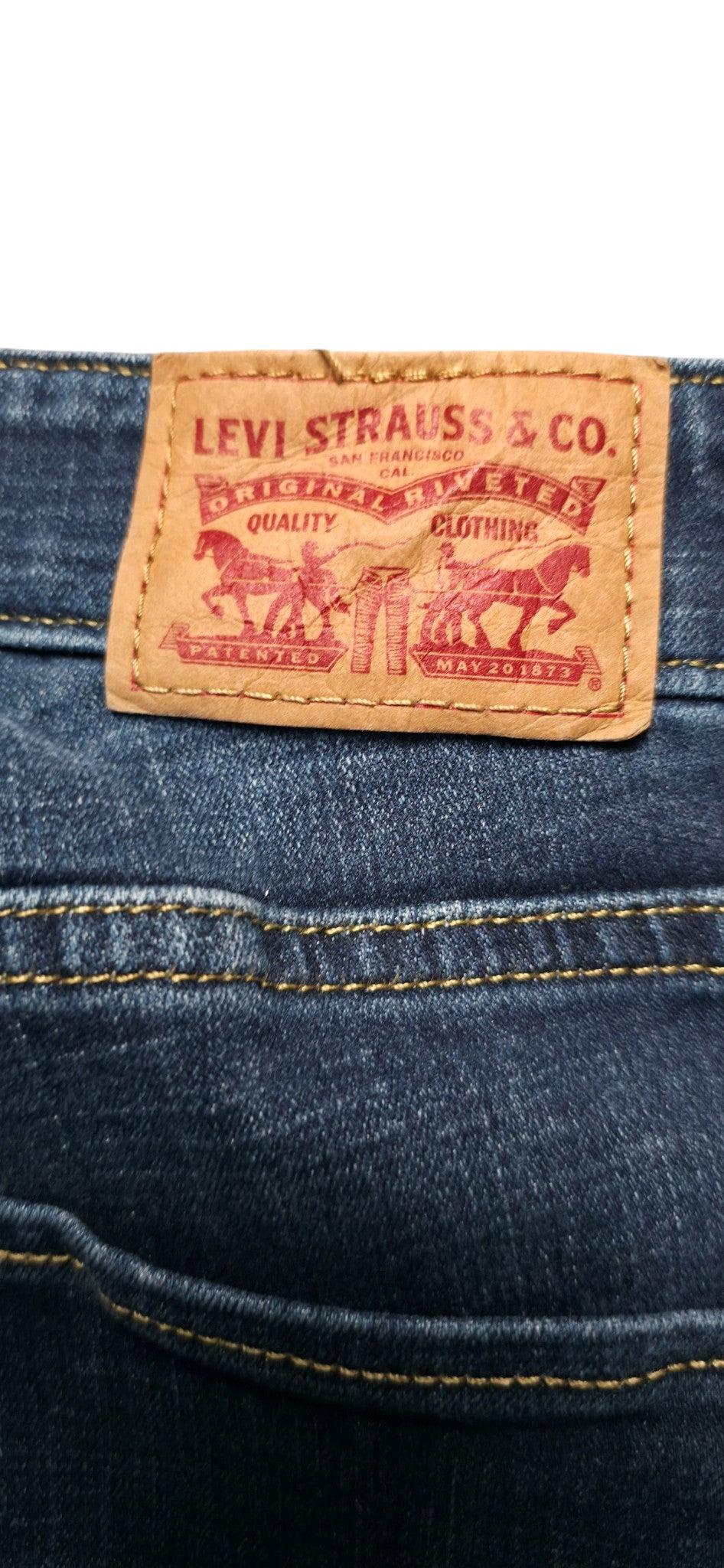 Dunkel Blaue Levi´s Straus und Co. Jeans Hose